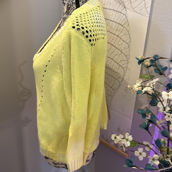 Sweater - Picture 4 of 8